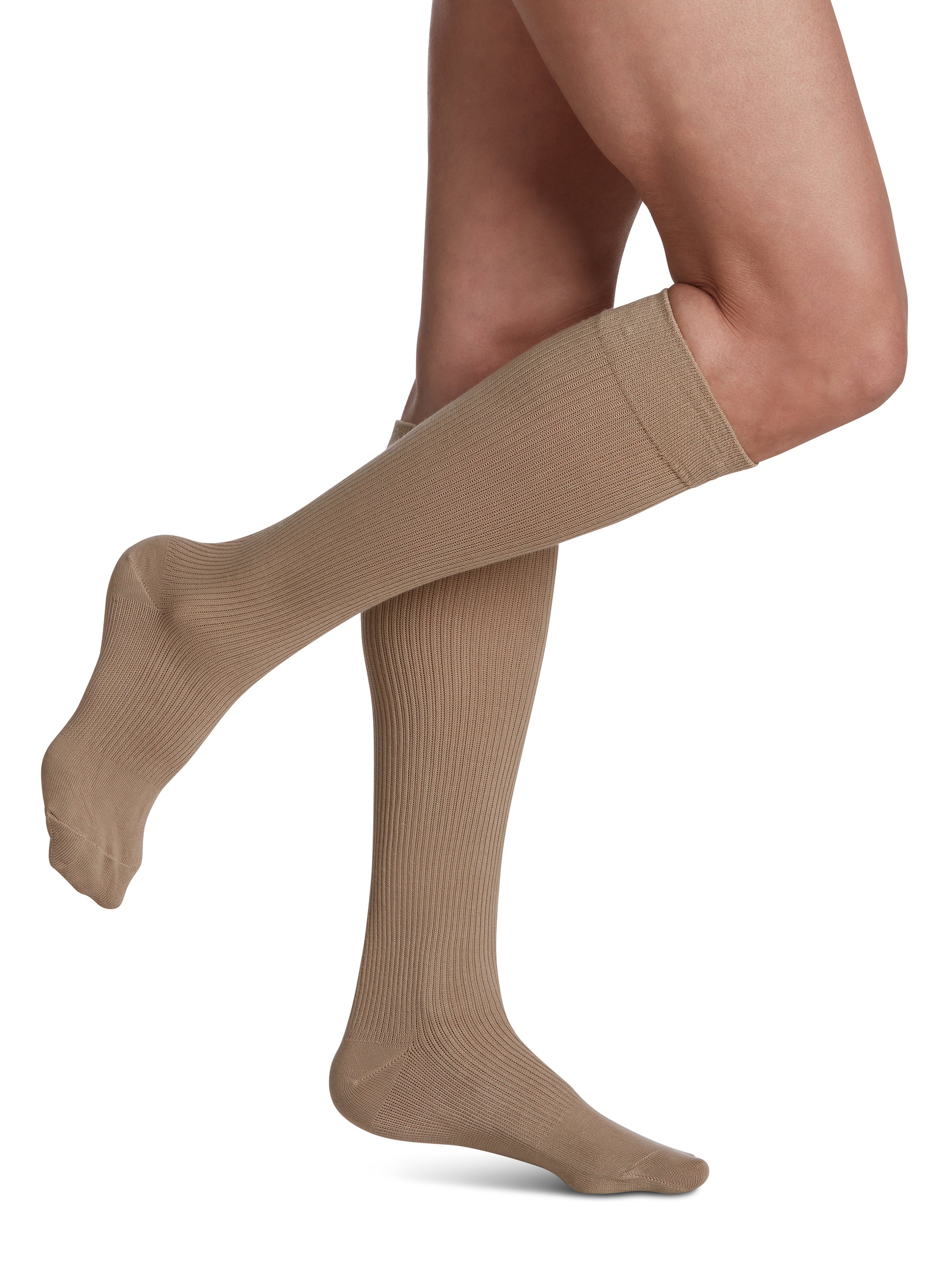 Sigvaris (15-20mmHg) | Women's Casual Cotton (Knee-High)