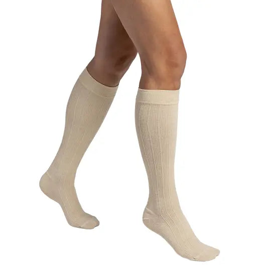 Sigvaris (20-30mmHg) | Women's Linen (Knee-High)