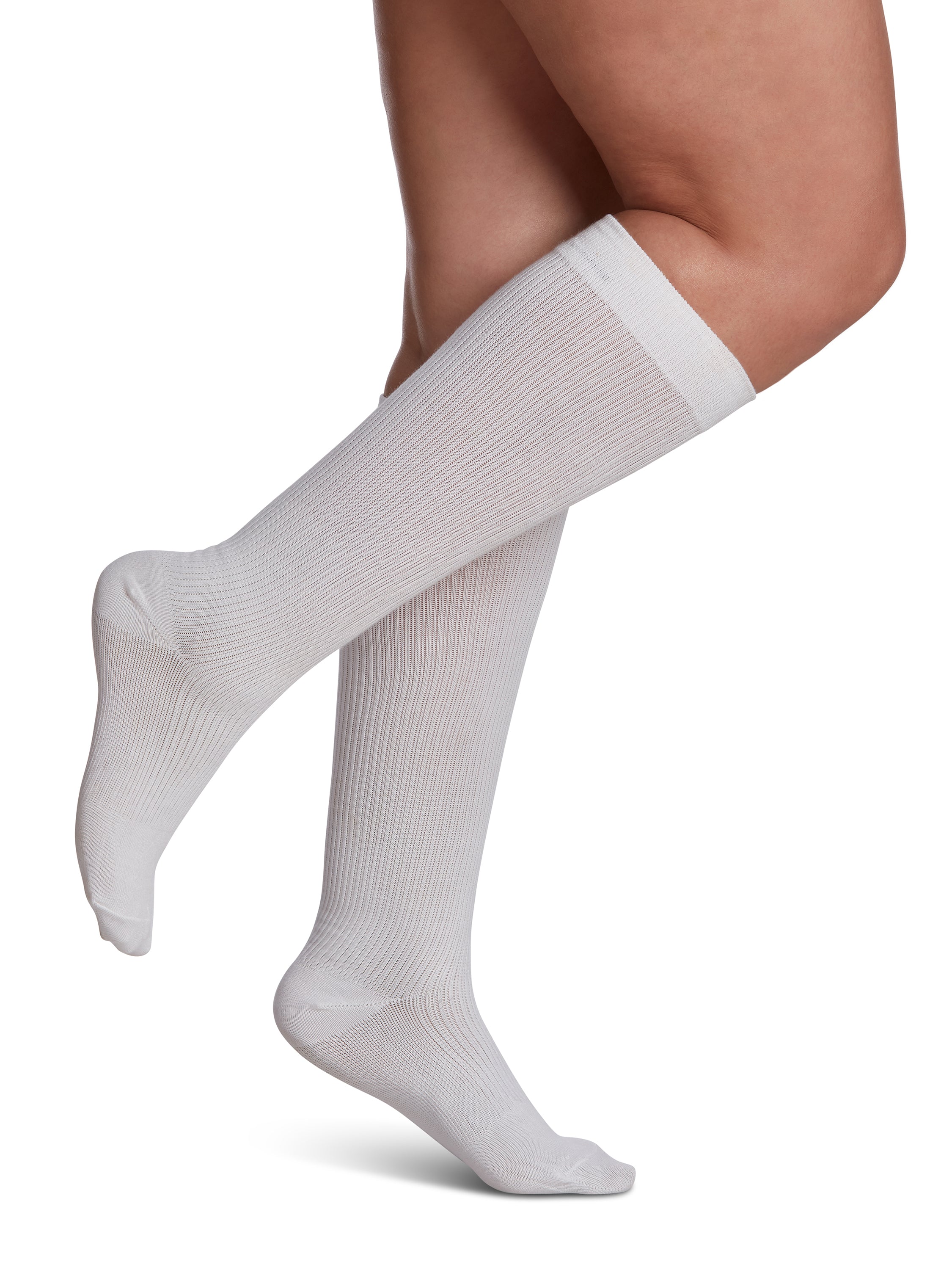 Sigvaris (15-20mmHg) | Women's Casual Cotton (Knee-High)