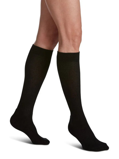 Sigvaris (20-30mmHg) | Women's Cushioned Cotton (Knee-High)