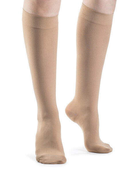 Sigvaris (20-30mmHg) | Women's Soft Opaque (Knee-High)
