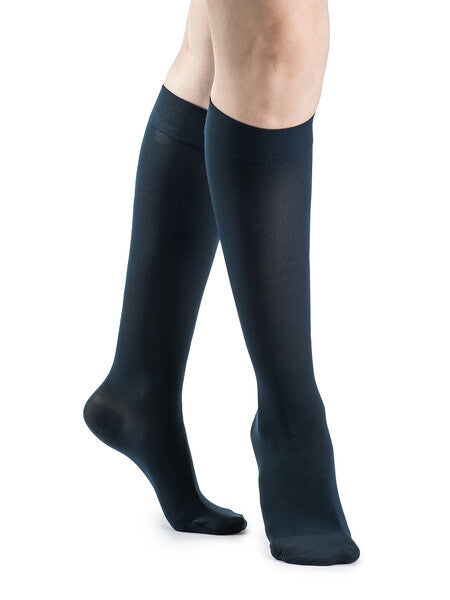 Sigvaris (20-30mmHg) | Women's Soft Opaque (Knee-High)