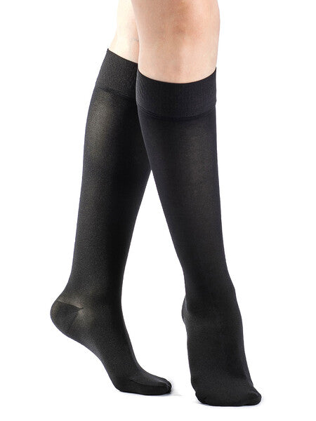 Sigvaris (20-30mmHg) | Women's Opaque (Knee-High)