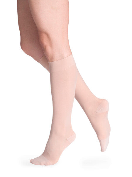 Sigvaris (20-30mmHg) | Women's Sheer (Knee-High)